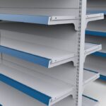 O guia definitivo para escolher gôndolas para farmácia e perfumaria