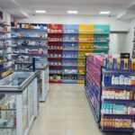 Móveis para farmácia: entenda a importância de setorizar dermocosméticos e medicamentos