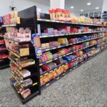 Gôndolas para mercearia e lojas de doces: como expor seus produtos de forma estratégica