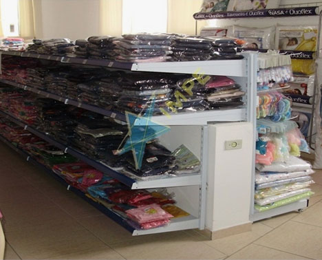 Montagem de lojas de roupas  IMPE - Indústria de Instalações